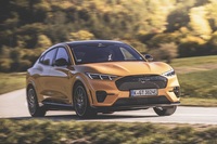 uusi Ford Mustang Mach-E